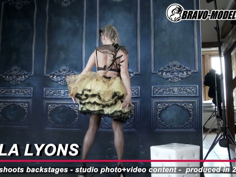 394 backstage photoshoot cayla